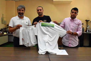 ampliar foto Presentacion-camiseta-ceuta