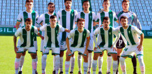 Una formación del Córdoba B, que depende de sí mismo para clasificarse como tercero para la fase de ascenso