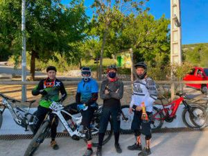 Cuatro de los competidores ceutíes en la primera prueba de Endurama 2021