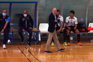 Santi Valladares, durante el partido de este domingo ante el Barça B
