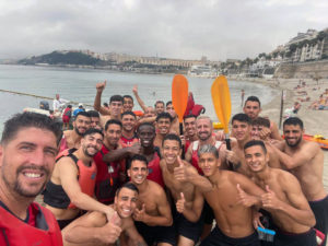 ampliar foto El filial del Ceuta ha disfrutado de una actividad de kayak de mar