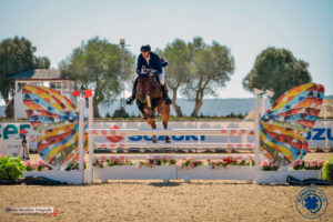 Jorge Ruiz, en pleno salto con su yegua 'Sweet Dreams'