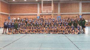 Foto de familia de los participantes en el XI Basket Summer Camp 