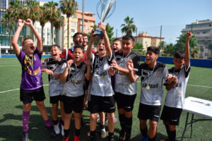 Los integrantes del Ceutí celebran su doblete 