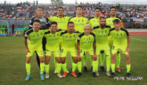 Formación de la AD Ceuta FC, este domingo en la pista de atletismo de Loma Margarita
