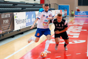 El gaditano Cristian Rubio ha marcado los dos goles de la UA Ceutí en Zaragoza 