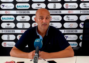 Chus Trujillo, este domingo en la sala de prensa habilitada en la pista de atletismo 