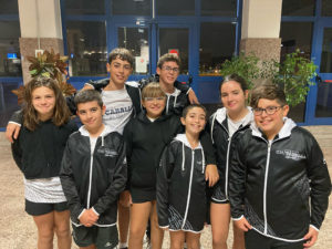 Alejandro López -tercero por la izquierda-, con sus compañeros del CN Caballa desplazados a Los Barrios 