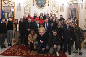 Foto de familia de la recepción celebrada este miércoles en el Salón del Trono del Palacio de la Asamblea