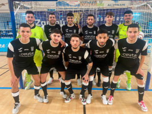 Formación del Ceutí B, este sábado en la cancha del Zambú Pintar 