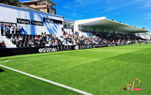 Una imagen de la grada del Murube durante el último partido del Ceuta en casa ante el Mérida 