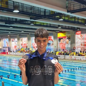 Alejandro López con las dos medallas que ha conquistado en el Nacional en Madrid 