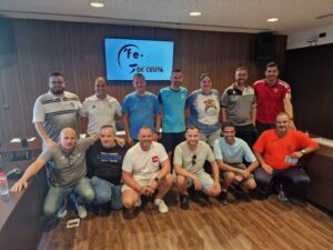 Una imagen de los asistentes a la reunión celebrada este martes en la sede de la RFFCE