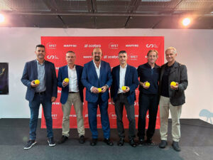 Yasin Harrus, primero por la izquierda, será el coordinador entre el Comité Nacional de Pickleball y la Junta Directiva de la RFET