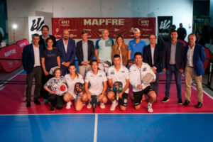 Destacados campeones españoles de tenis han participado en un partido de exhibición de pickleball