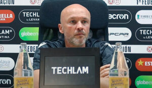 Dick Schreuder, este viernes en la rueda de prensa previa al choque contra el Ceuta 