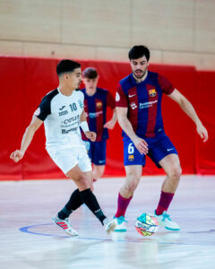 Anuar, vistiendo la camiseta de la UA Ceutí