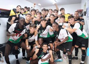 Los sportinguistas celebran su primera victoria de la temporada