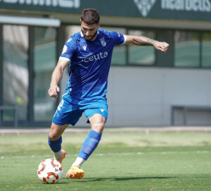 Cristian 'Agüero' ha sido el primer en acumular 5 amarillas en el Ceuta