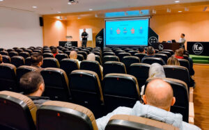 Un momento de una de las charlas en la sede federativa 