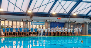 Sant Andreu y Caballa, antes de iniciar su enfrentamiento en la piscina de los catalanes