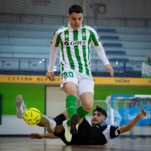 Abraham corta un avance del local Dickson