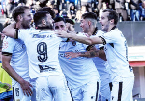 Jugadores del Ceuta celebran el gol de la victoria ante el Sevilla Atlético en el anterior compromiso en el Murube 
