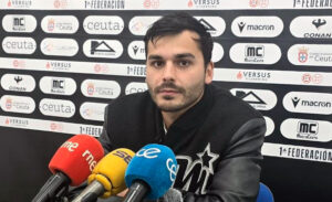 Albert Capa, este domingo en su comparecencia ante los medios