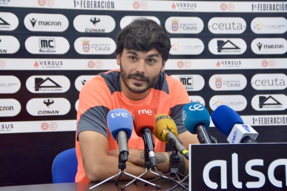 Capa, durante la rueda de prensa previa al Fuenlabrada-Ceuta