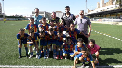 Los benjamienes del Puerto han conseguido el doblete al ganar la Liga de fútbol-8 y fútbol sala 