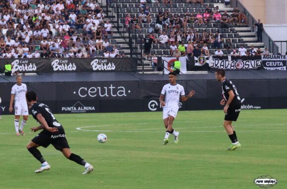 Aspecto de la grada de animación este sábado. / FOTO PEPE SEGURA