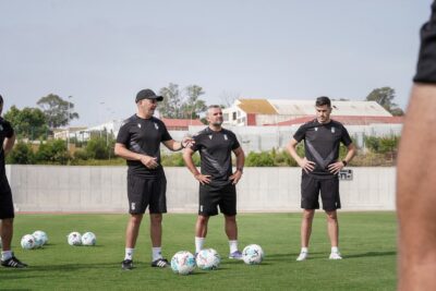 Romero ya realiza ajustes tras la derrota en Valladolid. / FOTO ADC