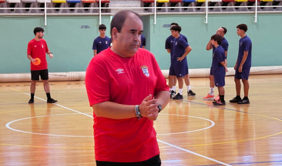 Gonzalo Iglesias 'Morenín', en el entrenamiento de este lunes en el 'Molina' 