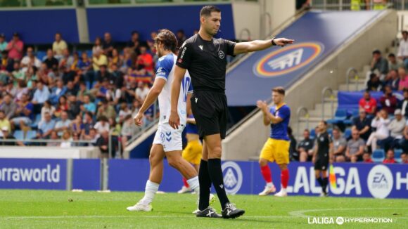 Lax Franco arbitró un Ceuta 1 - Alcorcón 2 en Primera Federación 