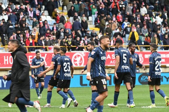 Los jugadores del Ceuta quieren celebrar una segunda victoria consecutiva a domicilio