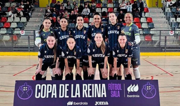 Formación del Ceuta Femenino, este martes en la pista del Rubí