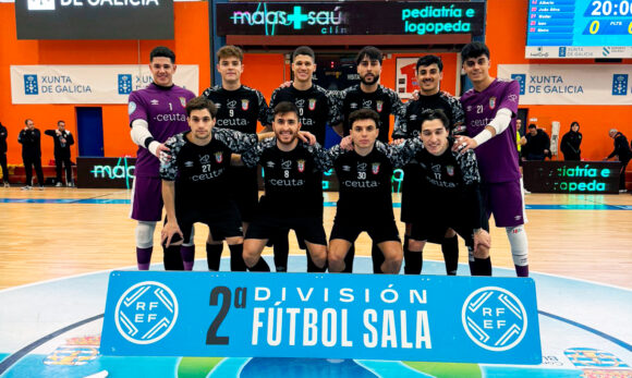 Formación de la UA Ceutí, este sábado en Burela 