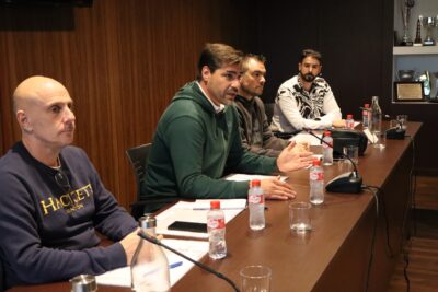 La violencia verbal en los campos se ha incrementado en las últimas jornadas, lo que ha motivado la reunión 