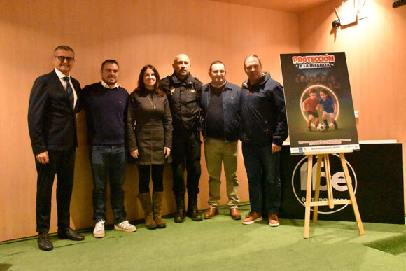 La RFFCE refuerza su compromiso con el fútbol seguro con este protocolo 