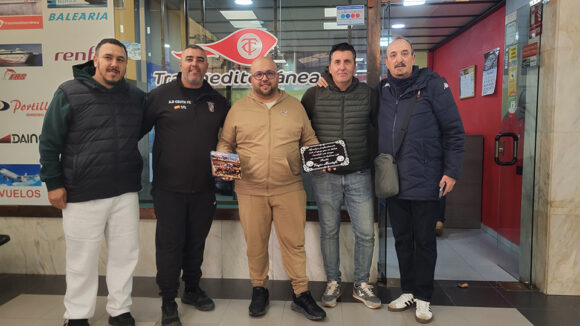 Una imagen del acto celebrado este jueves en la agencia de Viajes Mustafa  