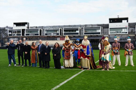Sus Majestades los Reyes Magos han llegado al Murube en helicóptero